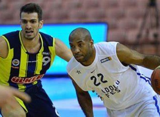 Turski derbi Feneru, Anadolu Efes se oprostio od odbrane titule