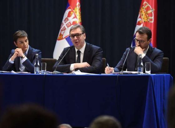 Srbija: Uskrs čestitali Vučić, Brnabić i drugi državni funkcionari