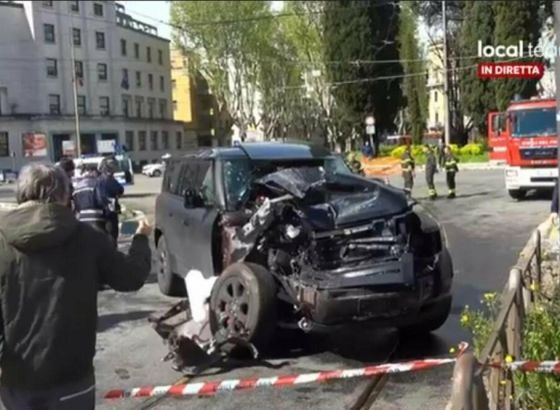 Imobile bez povreda prošao u stravičnom sudaru sa tramvajem