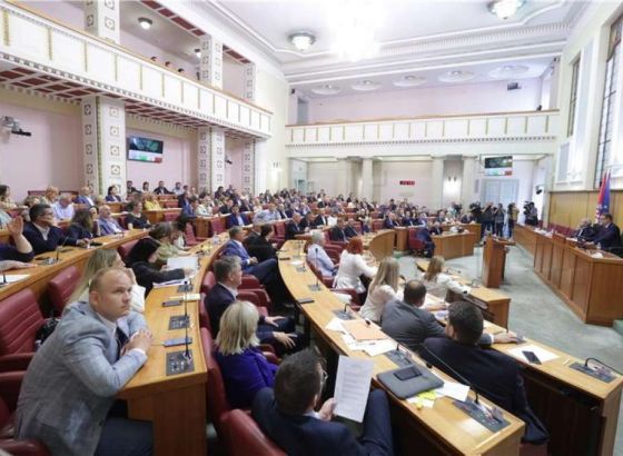 Hrvatska: Saborska oporba prozvala HNB i Vujčića zbog katastrofalne monetarne politike