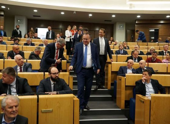 Pauze zbog toga što nije bilo direktnog prijenosa sjednice Predstavničkog doma na YouTube kanalu