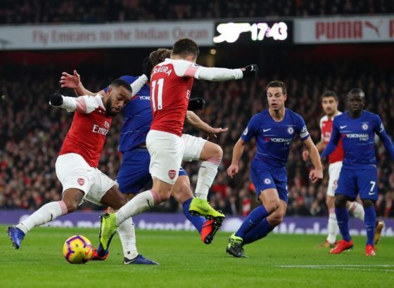 Arsenal za pola sata riješio derbi i vratio se na prvo mjesto