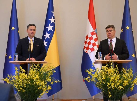 Bećirović razgovarao s Milanovićem o jačanju ekonomskih i drugih veza s Hrvatskom