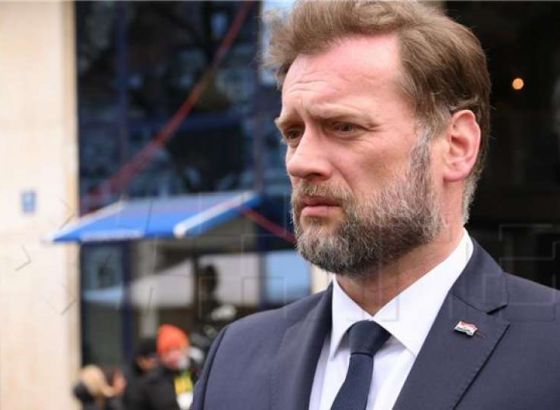 Banožić: Hrvatski kontingent na Kosovu na sigurnom, situacija se stabilizira