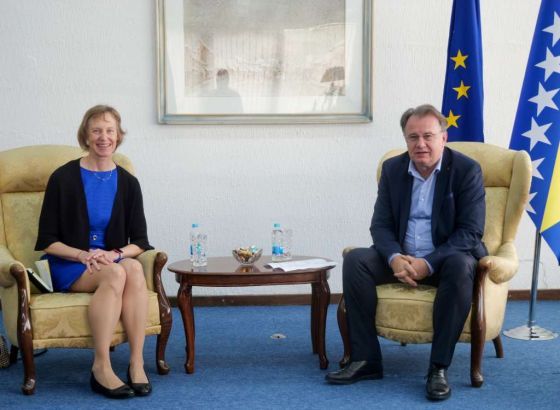 Premijer Nikšić sa direktoricom USAID-a o prioritetima Federalne vlade i budućoj saradnji  