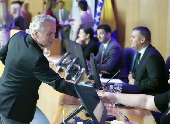 Javna debata 'Pravo na pravdu' - Aktivnije doprinijeti unapređenju pravosudnog sistema (VIDEO)