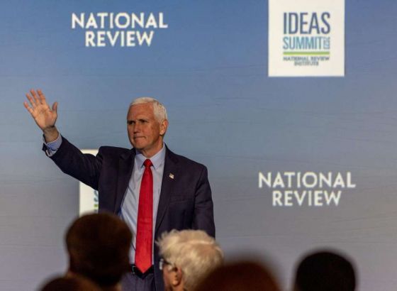 Mike Pence službeno ušao u utrku za Bijelu kuću