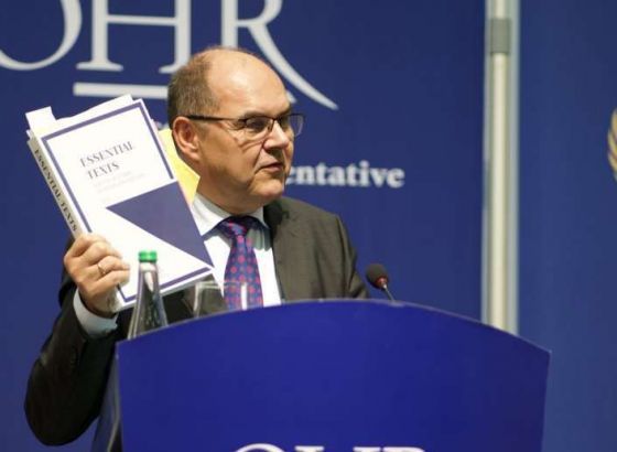 Schmidt: Pronaći prihvatljivo rješenje za raspodjelu državne imovine