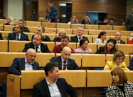Klub zastupnika SDA: Trojka zbog HDZ-a odustala od Južne interkonekcije, a zbog sebe od antikorupcionih zakona