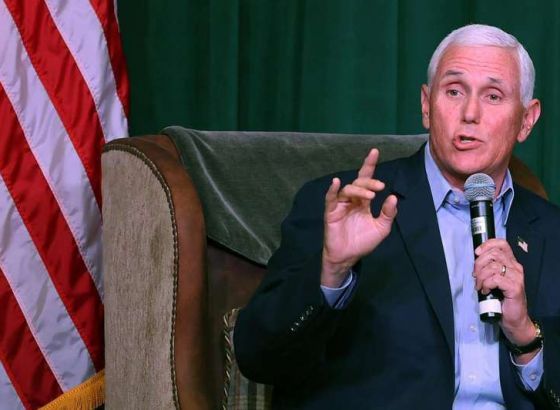 Pence: Bilo bi lako ostati po strani, ali nisam tako odgojen