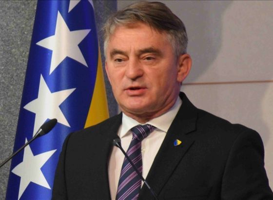 Komšić osudio političke pritiske na glumce u Banjoj Luci i pohvalio publiku