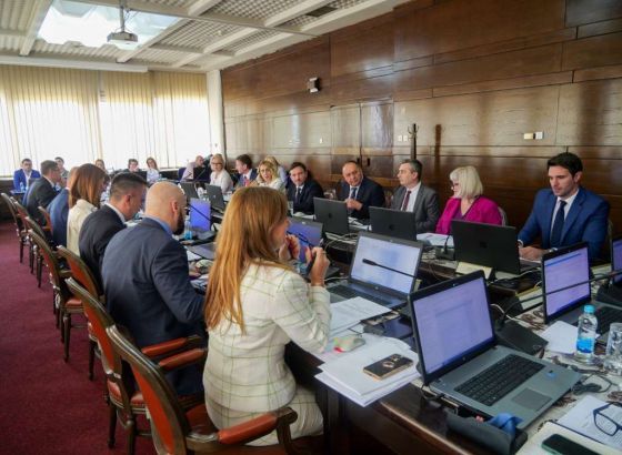 Vlada FBiH - Usvojeni programi o poticajima pri kupovini električnih automobila