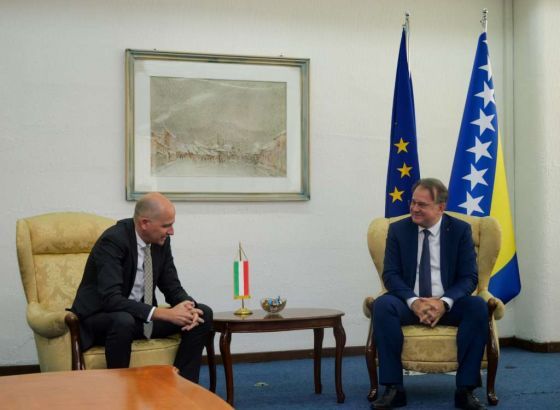 Nikšić s mađarskim ambasadorom u BiH: Poboljšanje ekonomskih odnosa