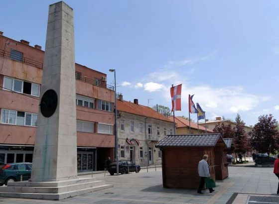 78-godišnjaku određen pritvor radi zadovoljavanja pohote pred maloljetnicima