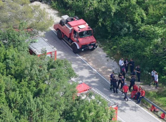 Nastavlja se očevid i izvlačenje dijelova mađarskog helikoptera