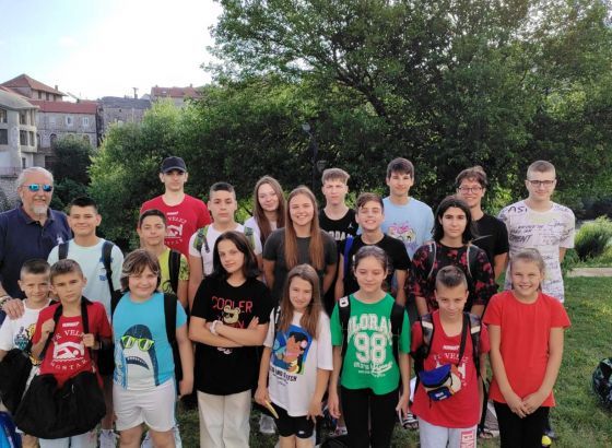 Plivački klub "Velež" : IZ TREBINJA SE VRAĆAMO SA 11 OSVOJENIH MEDALJA