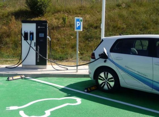 Poskupilo punjenja električnih automobila u Hrvatskoj i Sloveniji