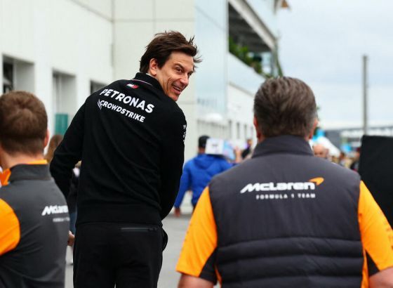 Volf: Ekipe Formule 1 propuštaju da dovedu Mika Šumahera