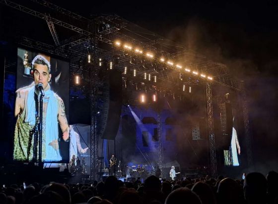 Robbie Williams nastupio u pulskoj Areni
