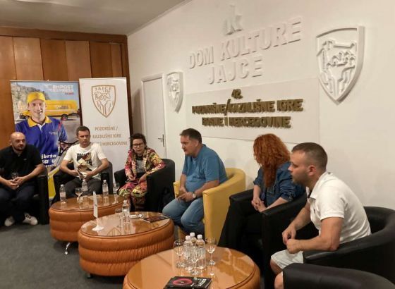 Pozorišne igre u Jajcu - Okrugli sto predstave 'Tri dana ili Uspon i pad gospodina B'