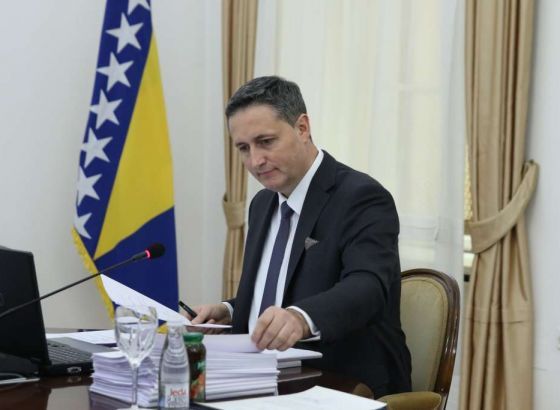 Bećirović traži vanrednu sjednicu Predsjedništva BiH zbog eskalacije napada na ustavni poredak BiH