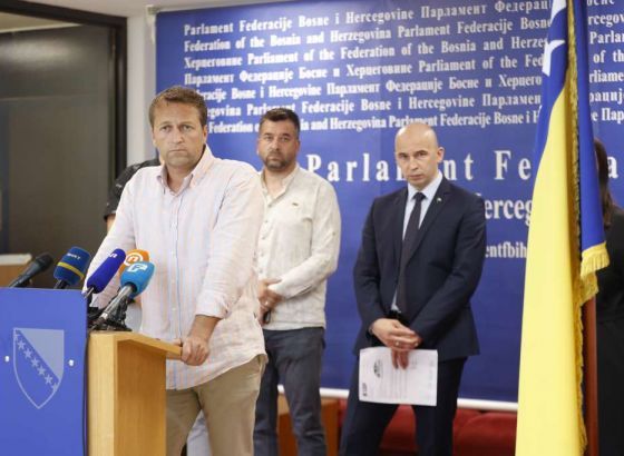 Efendić: SDA i opozicija su sinoć sačuvali demokratiju u BiH