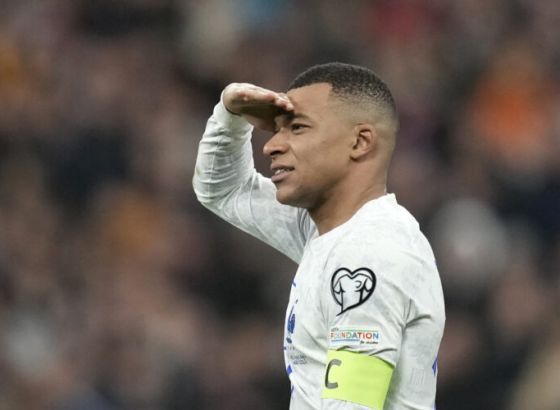 Mbappe ne potpisuje ugovor, makar ga preselili na klupu