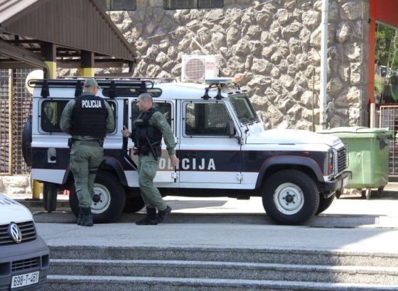 U akciji Meta 2 policija pod nadzor stavila 16 policajaca i tri osobe u Kaknju, jedna u bjekstvu