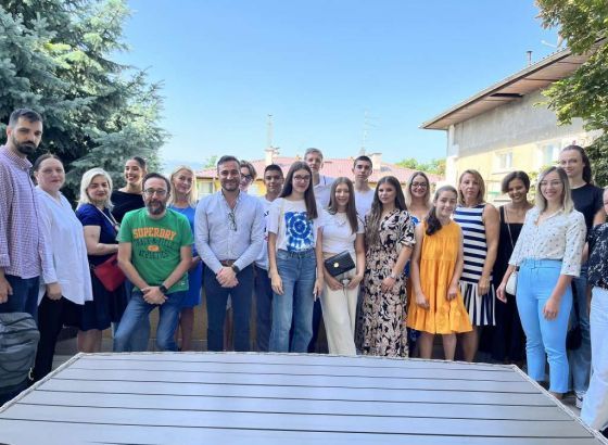U Ambasadi Italije upriličen prijem za srednjoškolce, sportiste koji idu na sportske igre u Italiji