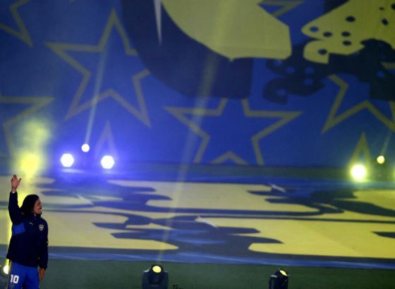 Spektakl na Bombonjeri: Kavani obukao Maradoninu i Rikelmeovu desetku