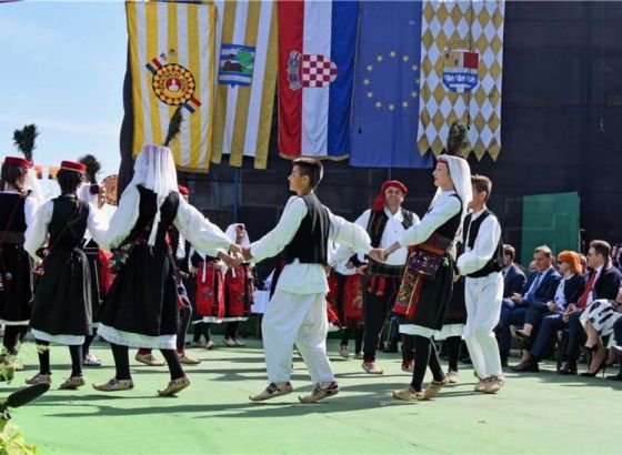 Hrvatska: 30. susret hrvatskih folklornih ansambala i izvornih skupina u Županji i Čakovcu