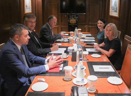 Vijeće ministara BiH - Predsjedateljica Krišto u Ateni razgovarala s premijerom Hrvatske Plenkovićem