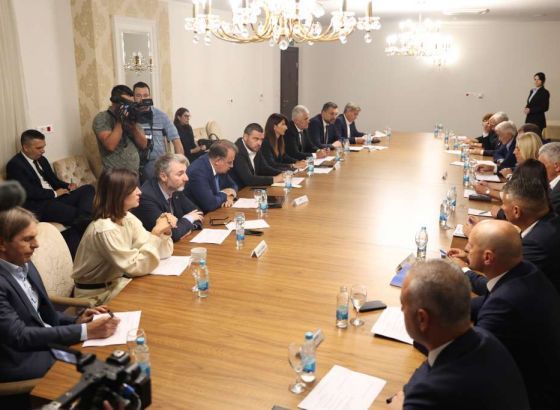 Lideri stranaka većine potpisali dokument s usaglašenim ciljevima