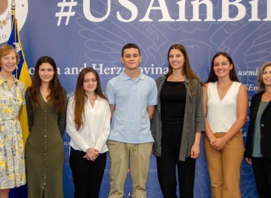 Druga generacija bh. dijaspore posjetila američku ambasadu, razgovarano o prvim radnim iskustvima