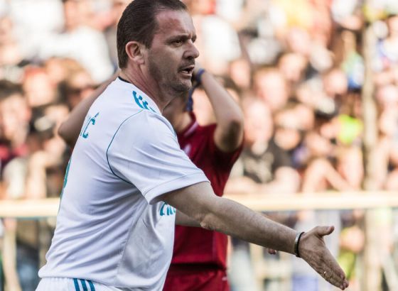 Za pomoć Sloveniji igraju Mijatović, Ševčenko, Figo, Maldini, Zaneti, Bufon...