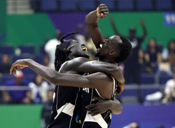 Južni Sudan - zemlja bez košarkaške dvorane dotakla olimpijske krugove