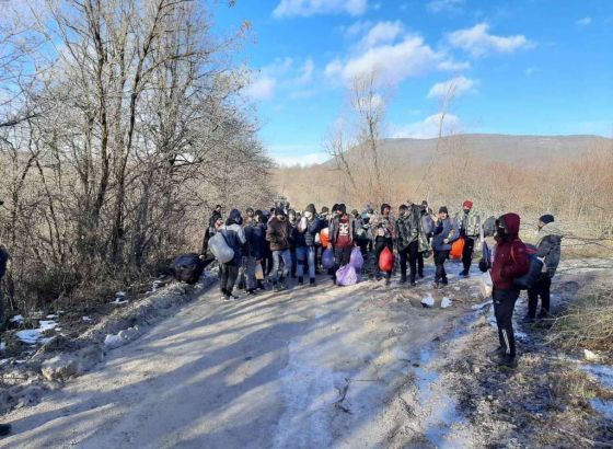 Hrvatska: Uhićeno osam osumnjičenih za krijumčarenje 60 migranata