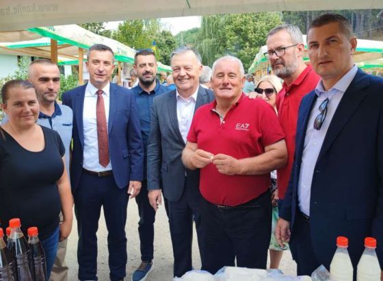 Veliki broj izlagača na sajmu 'Dani poljoprivrede Grada Konjica'