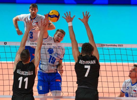 Ništa od senzacije: Turci vodili 2:0, Slovenci preokretom do četvrtfinala Eurovoleja
