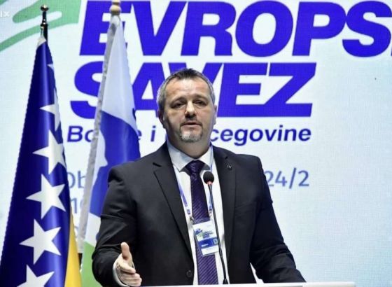 Ogrešević: Schmidt treba smijeniti Dodika ili se povući s pozicije 