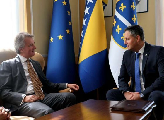 Bećirović - Rajli: UK snažno podržava suverenitet i teritorijalni integritet BiH