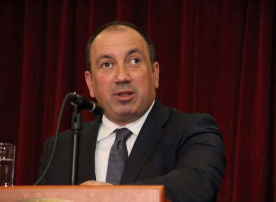 Crnadak: Schmidt radi za SNSD i Dodika i oni rade za njega