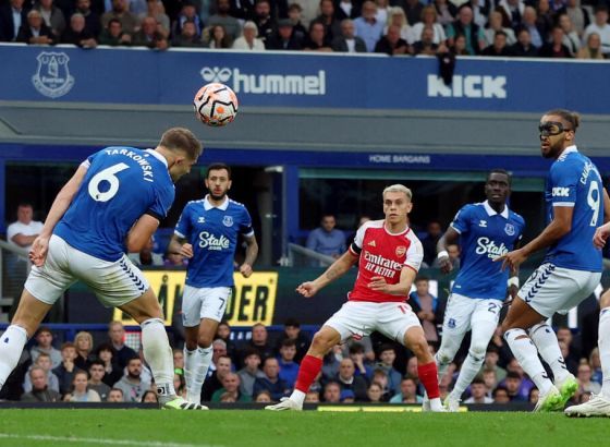 Trosar probio Evertonov bunker, Arsenal diše za vratom Sitiju