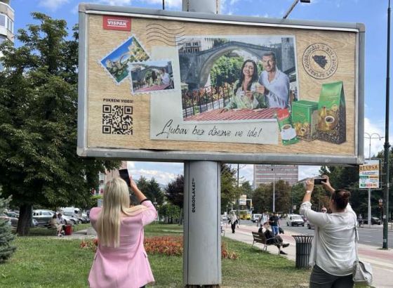 'Oživite' bilbord, majicu i razglednicu, pa popijte Zlatnu džezvu sa Amrom i Edinom Džeko