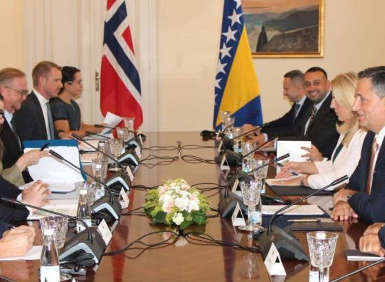 Članovi Predsjedništva BiH razgovarali s ministrom odbrane Kraljevine Norveške Bjørn Arild Gramom