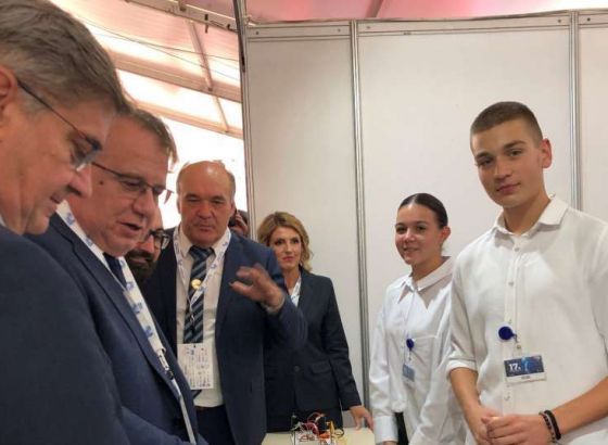 Zvizdić: Potrebni su nam politička stabilnost i posvećenost neophodnim ekonomskim reformama