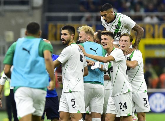 Prvi poraz Intera, Sasuolo slavio nakon preokreta, Napoli ubjedljiv