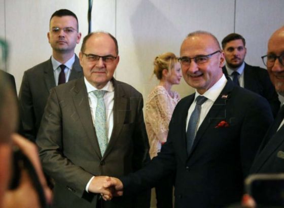 Grlić Radman: Kandidatski status BiH spriječio bi "maligni utjecaj trećih zemalja"