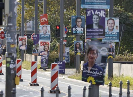 Pad stranaka vladajuće koalicije na izborima u Bavarskoj i Hesenu, rast krajnje desnice