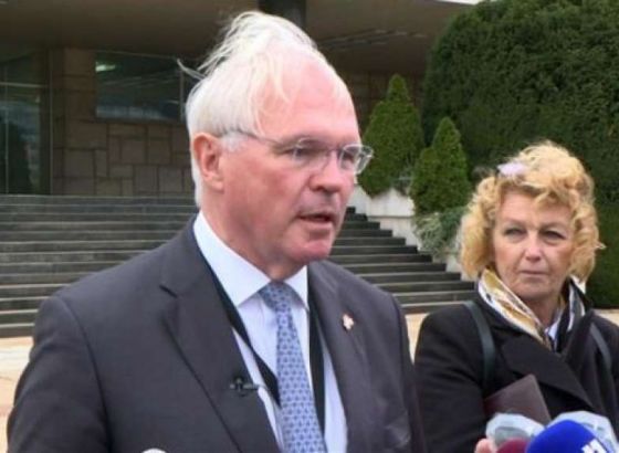 Hill: Želio bih da Srbija shvati da je Kosovo neovisna država, ali je problem kompleksniji